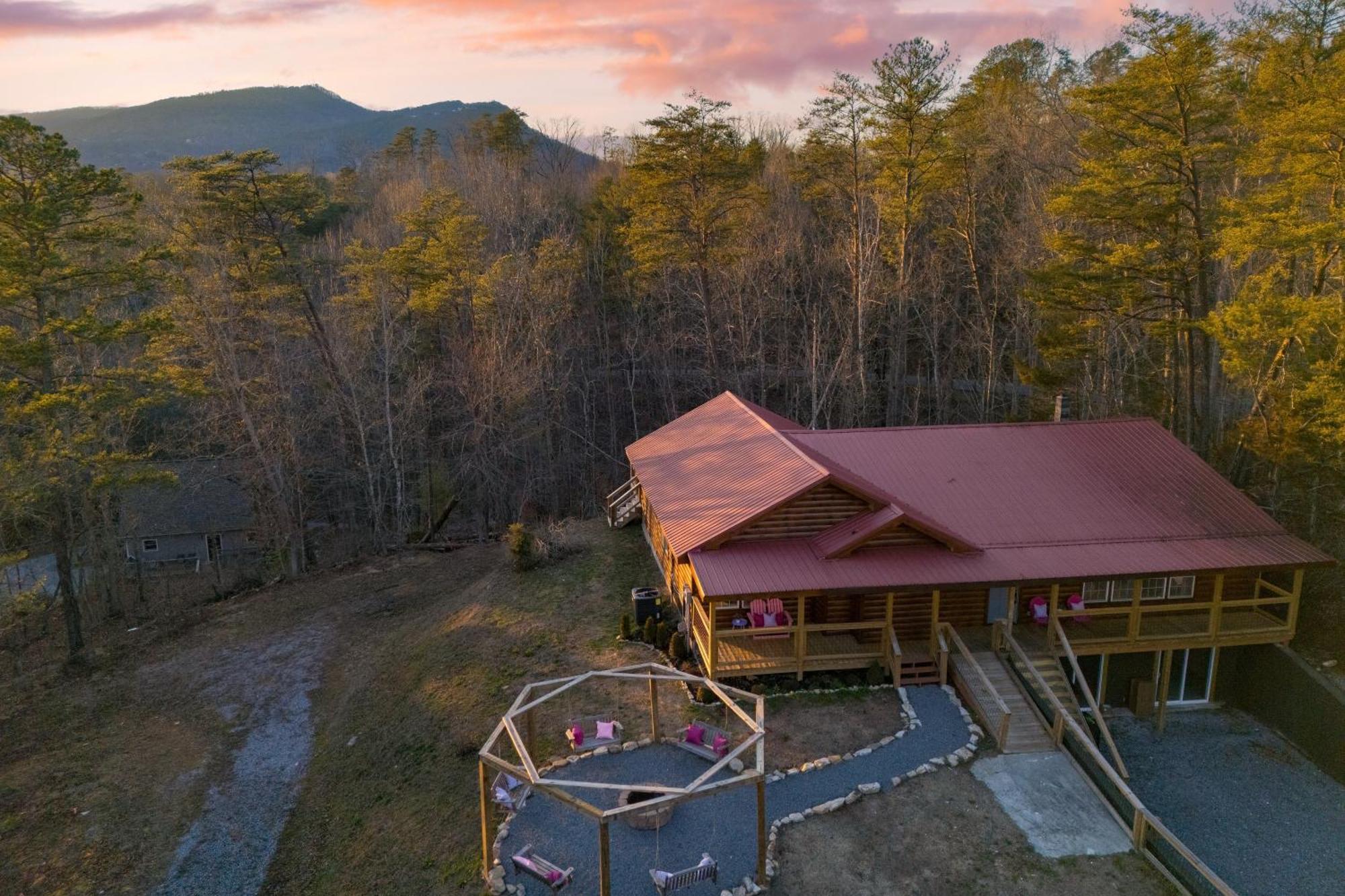 Pink Pines Avantstay Luxury Aesthetic Dream Home Indoor Pool Hot Tub Pigeon Forge Exterior foto